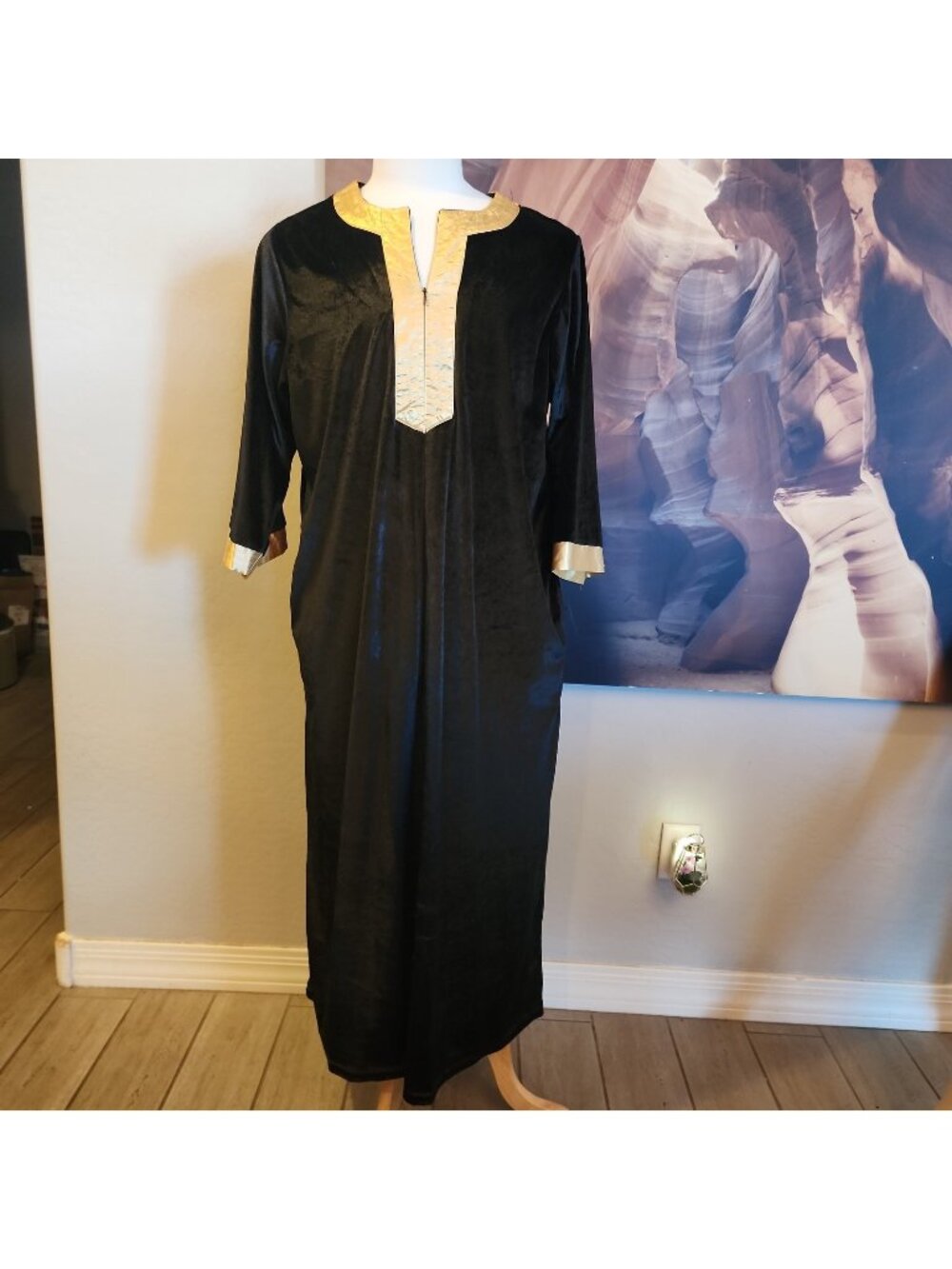 Vintage Anthony Richards L Black Velour Loungewear Muu Muu House Dress Pockets